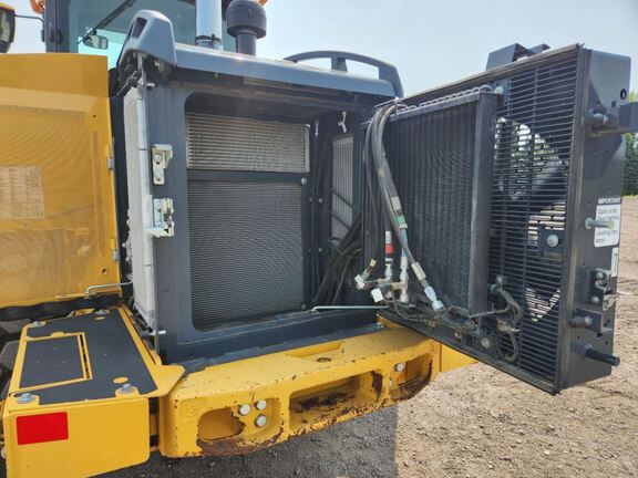 2024 John Deere 544P