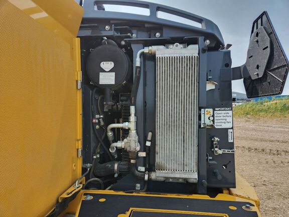 2024 John Deere 544P
