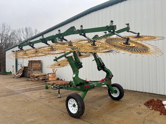  2016 Ogden HR12 at Heritage Tractor in West Plains, MO