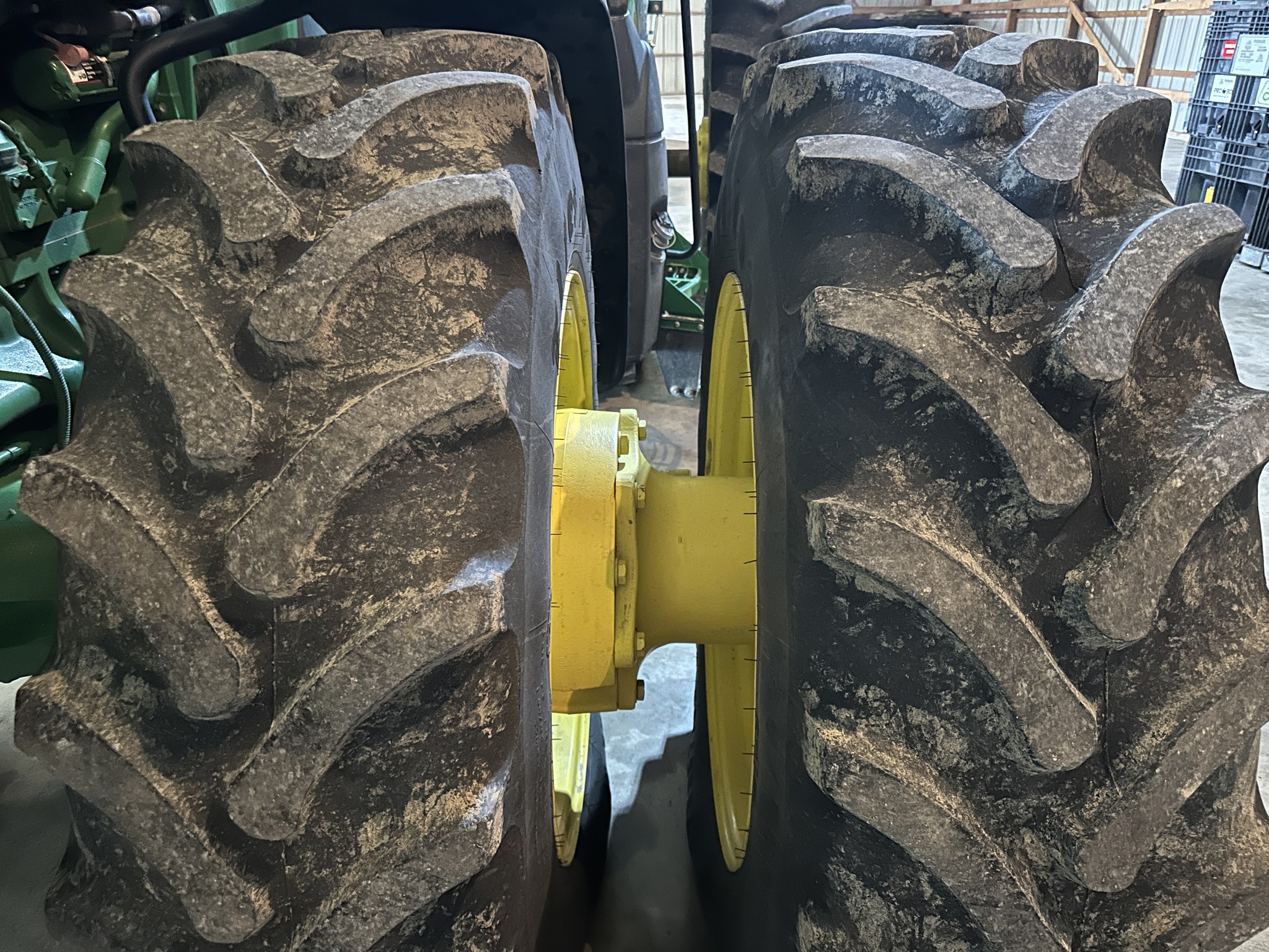 2014 John Deere 8320R Image 14