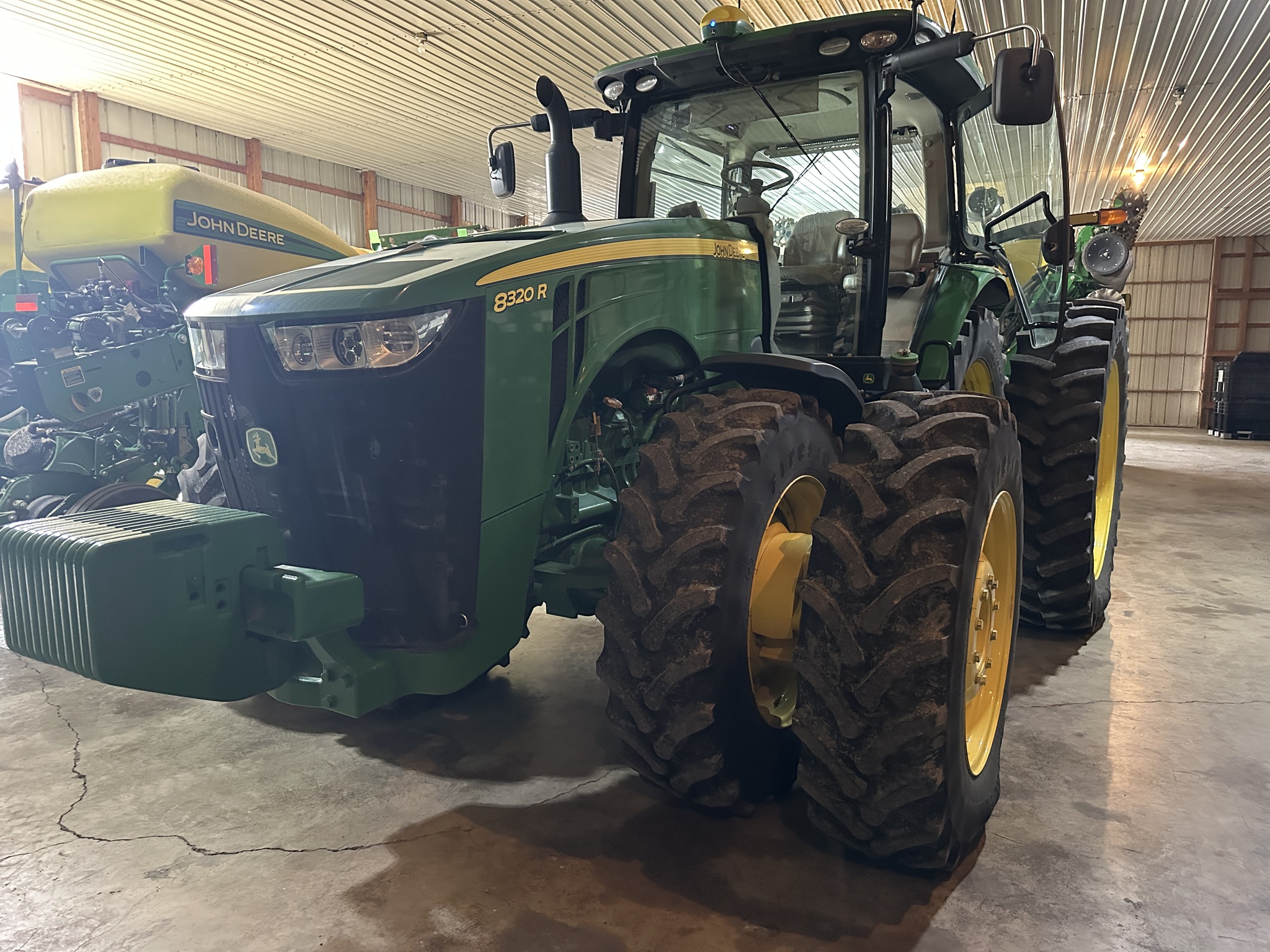 2014 John Deere 8320R Image 4