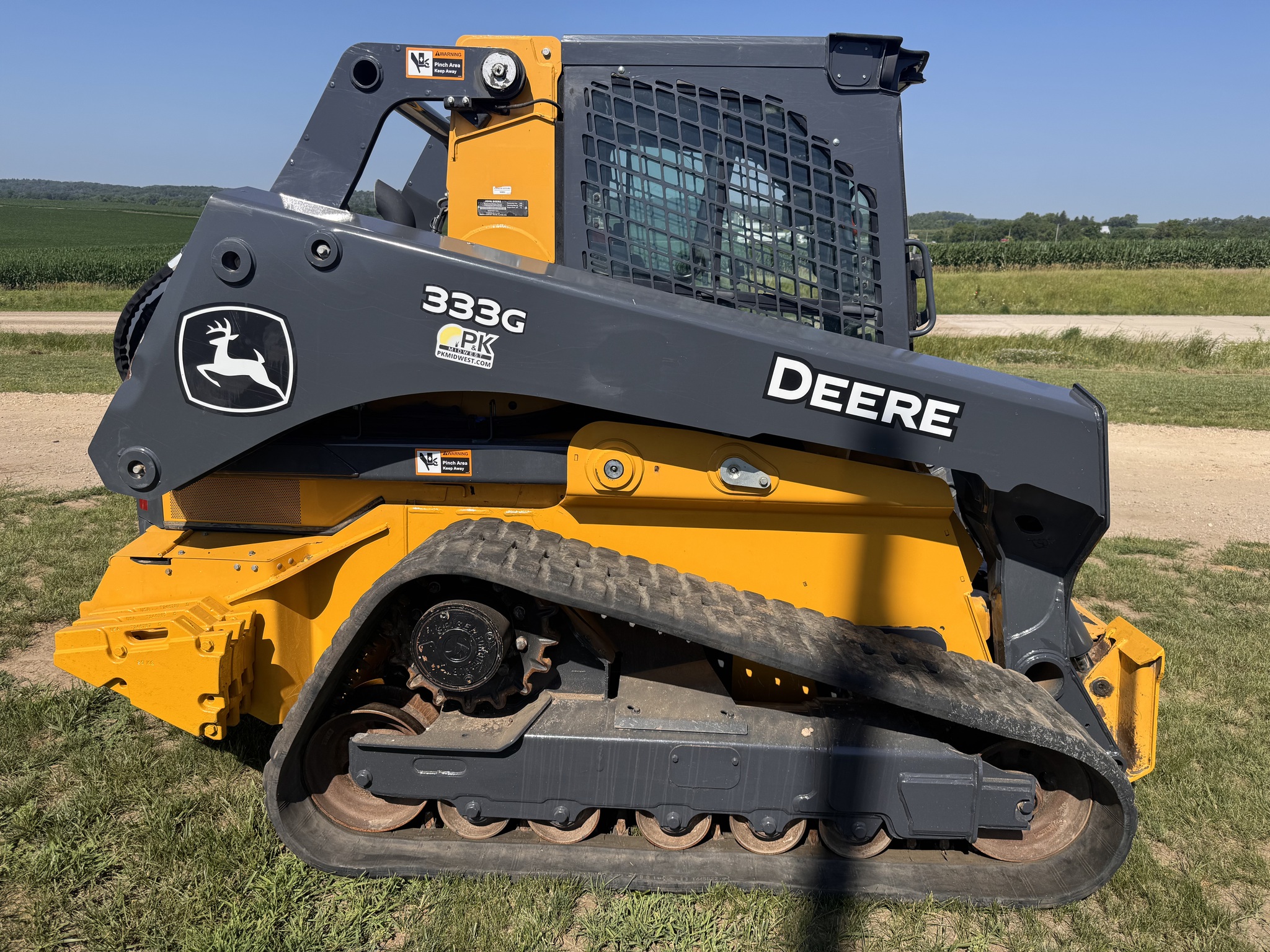 2023 John Deere 333G Image 3