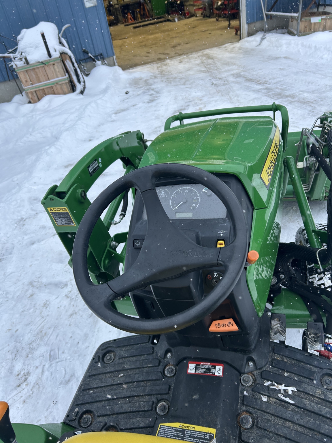2019 John Deere 1023E Image 11