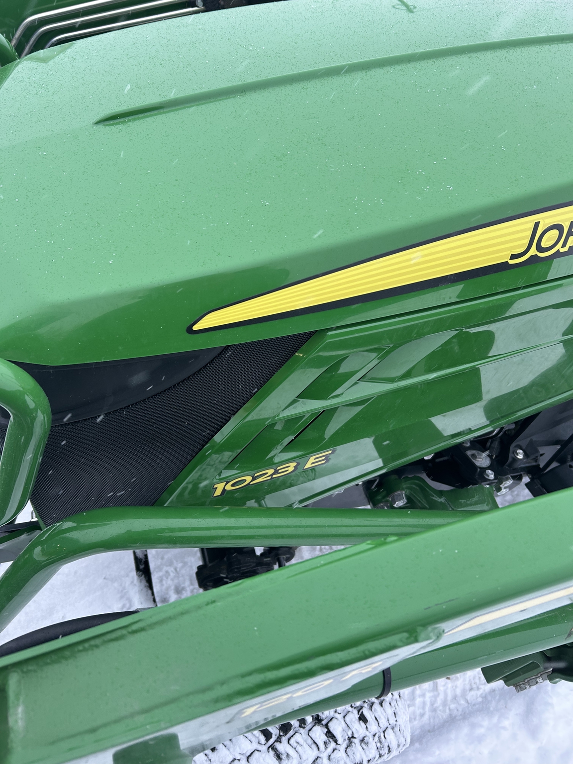 2019 John Deere 1023E Image 2