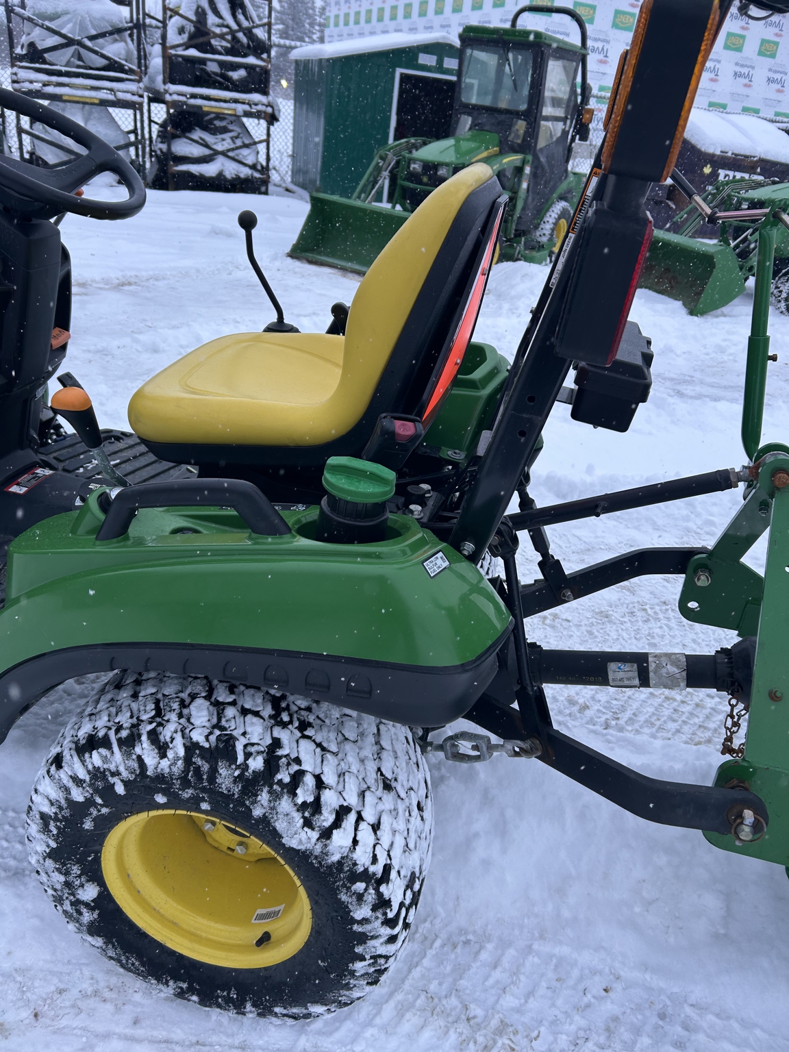 2019 John Deere 1023E Image 14