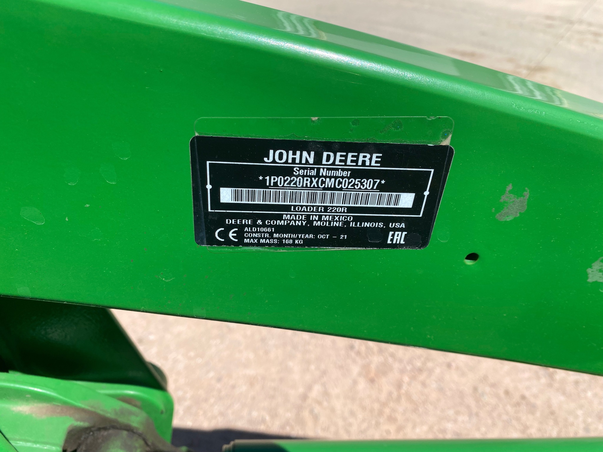 2022 John Deere 2032R Image 24