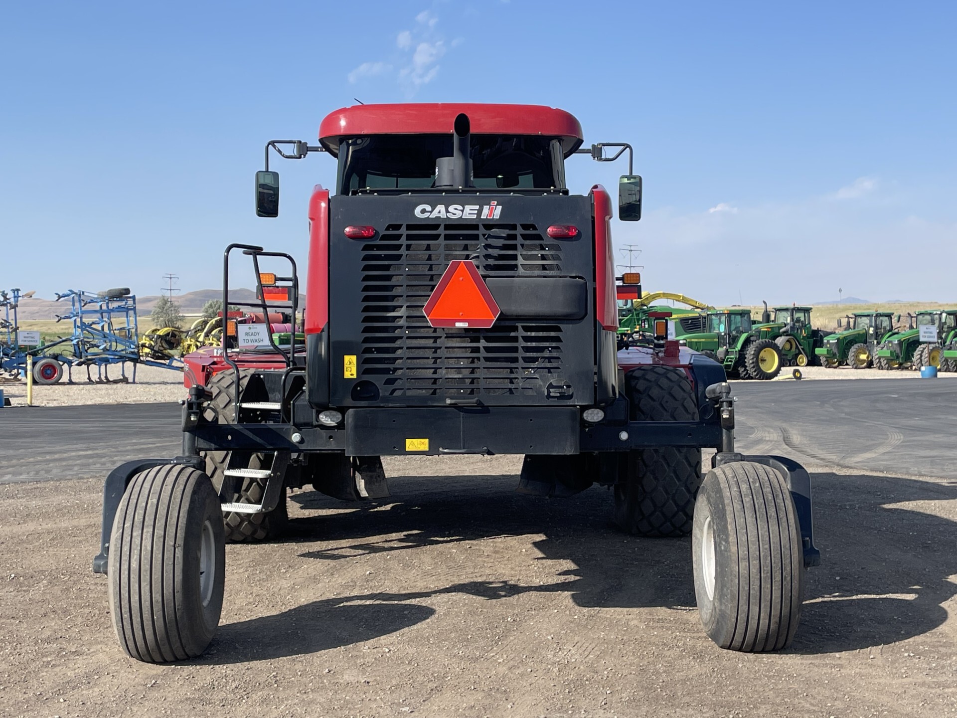 2024 Case IH WD2505 Image 4