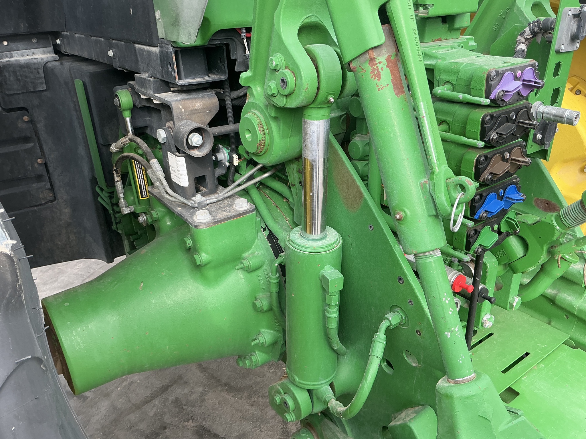 2018 John Deere 8295R Image 17
