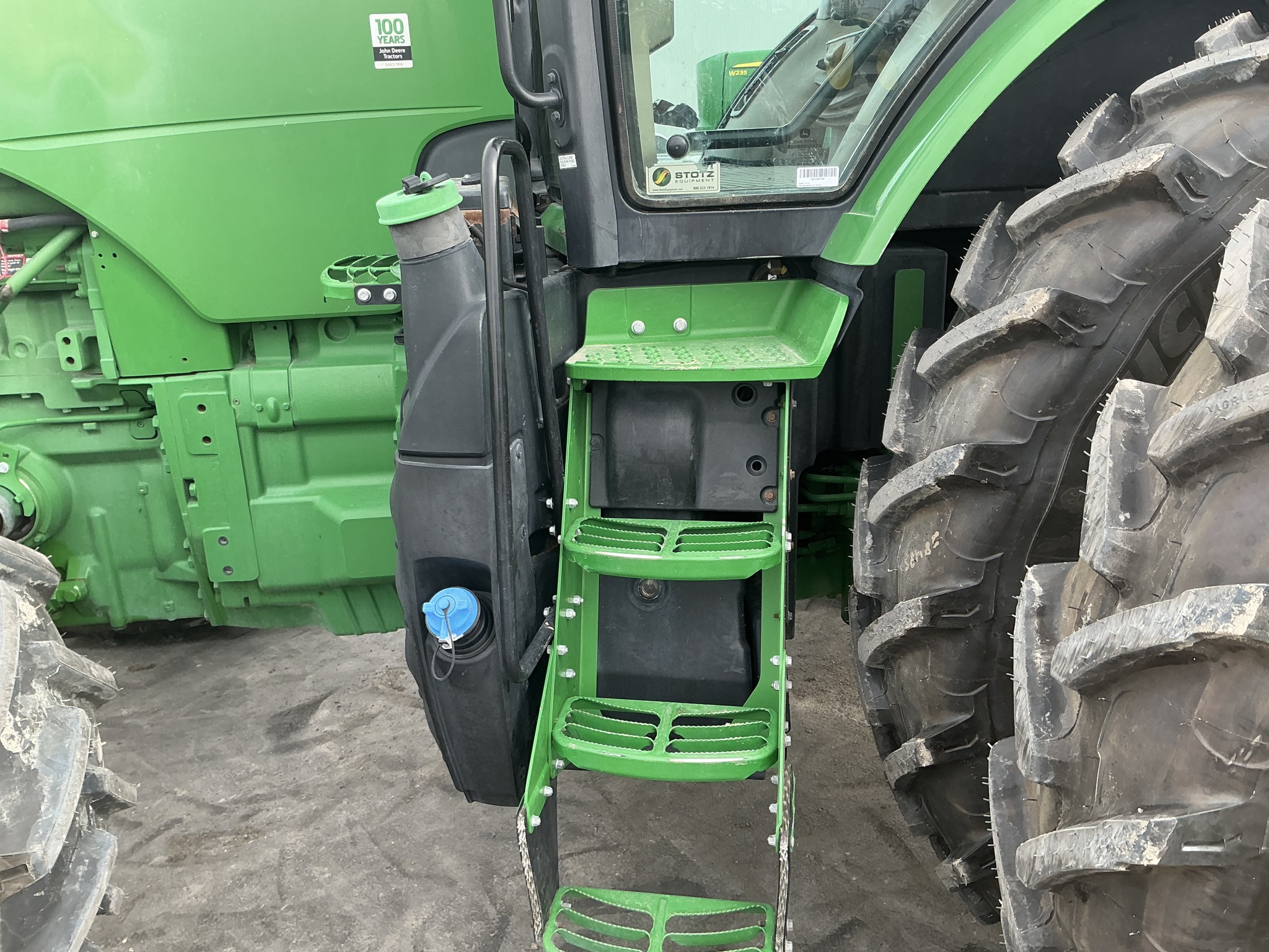 2018 John Deere 8295R Image 18