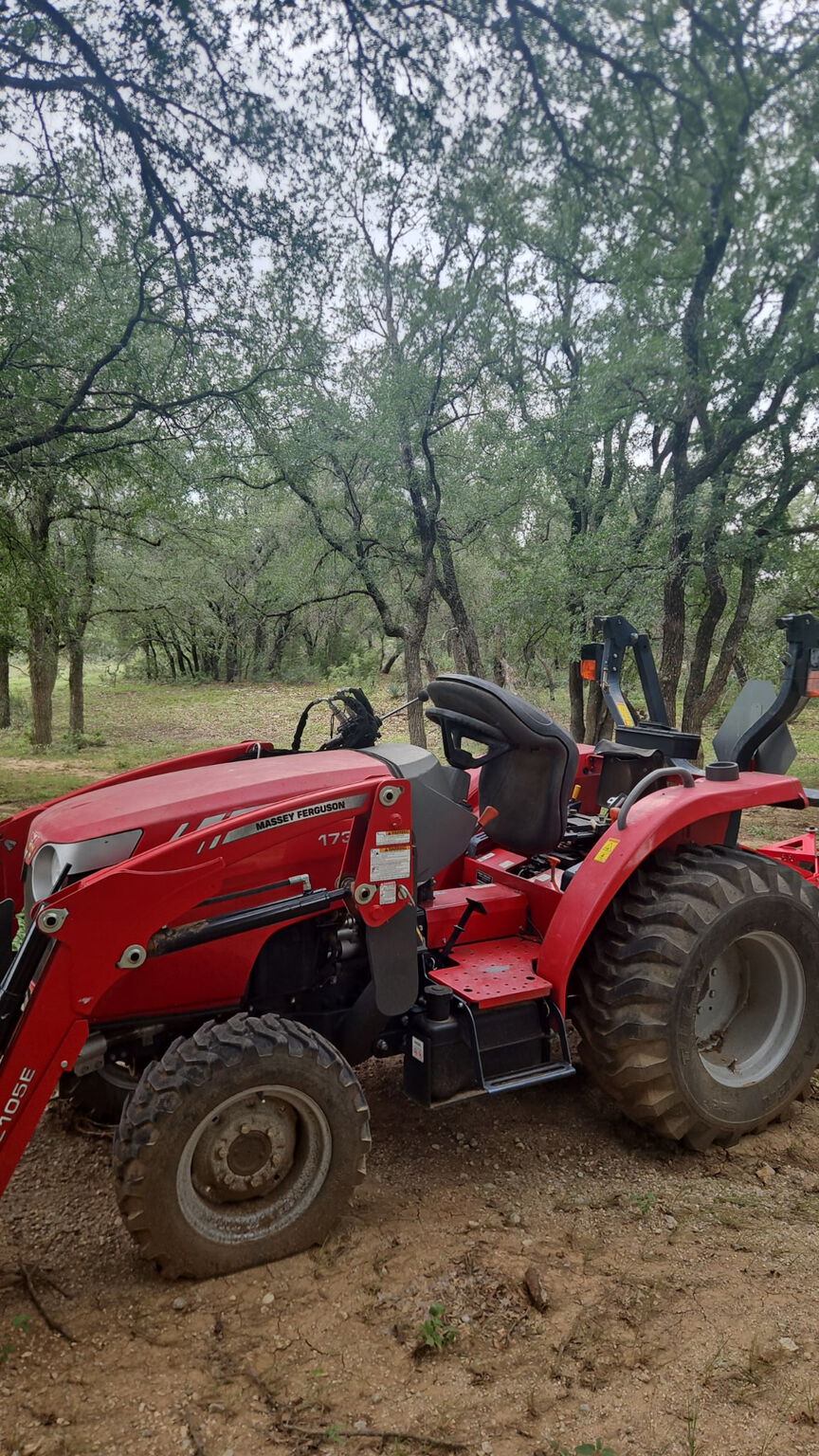 2018 Massey Ferguson 1739E Image 1