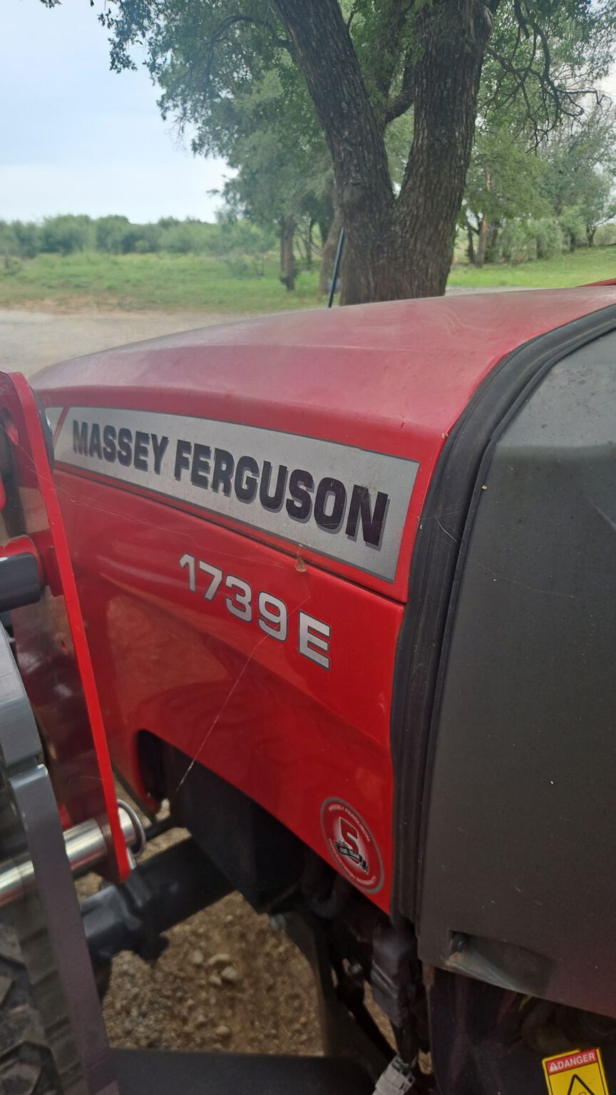 2018 Massey Ferguson 1739E Image 7