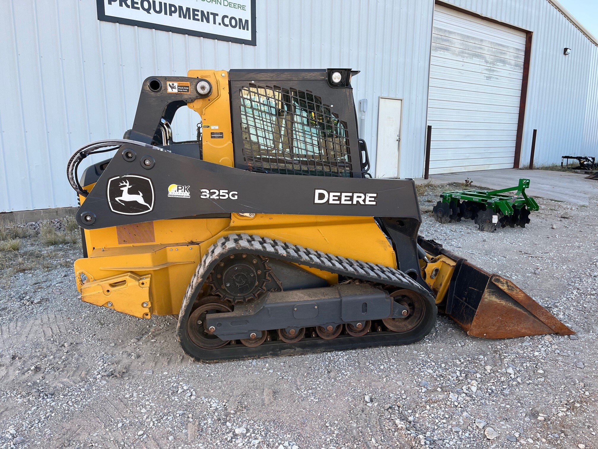 2022 John Deere 325G Image 2