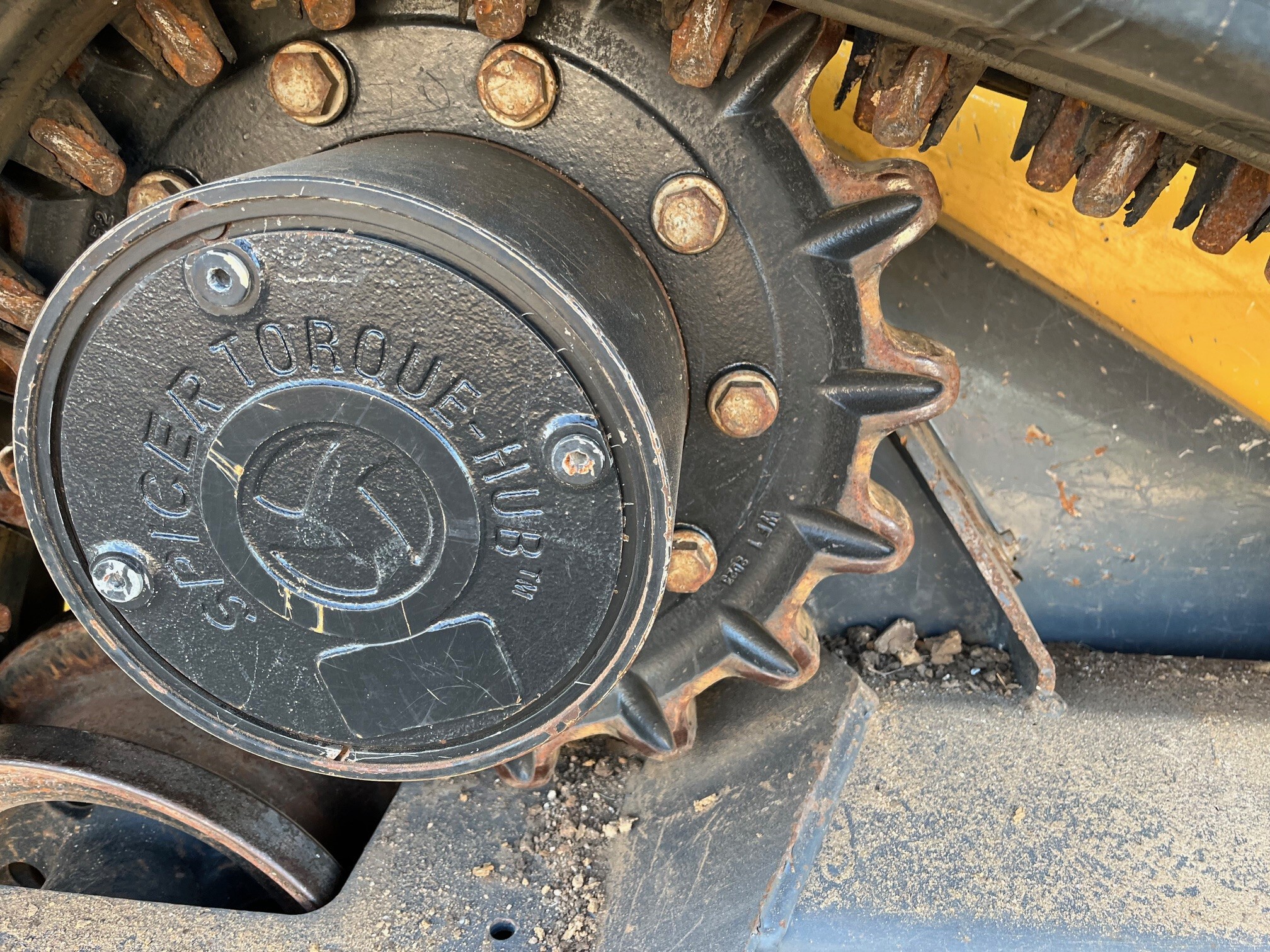 2022 John Deere 325G Image 15