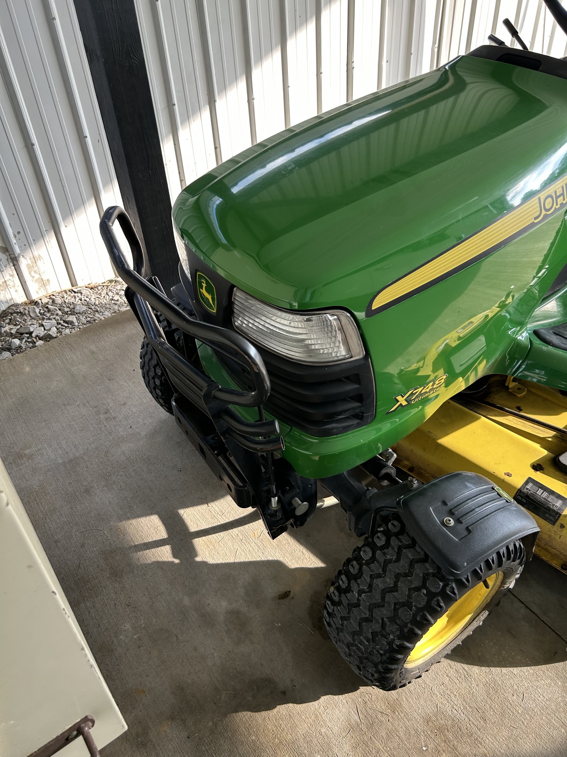 2008 John Deere X748