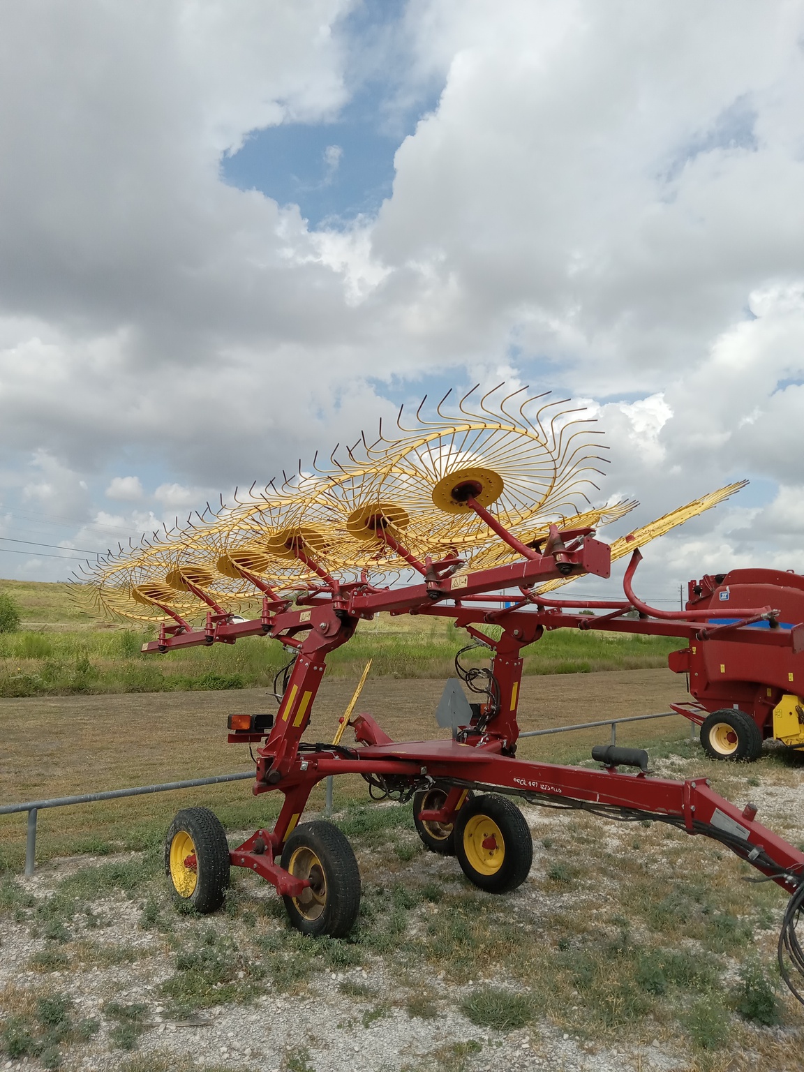 2021 New Holland 1225P Image 4