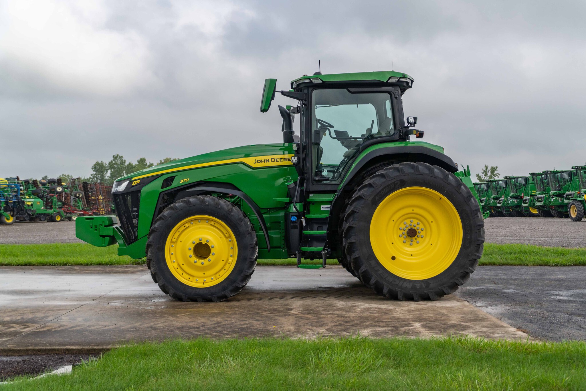 Used 2025 John Deere 8R 370 Row Crop Tractors at Koenig Equipment in Anna, OH - PhotoXL1