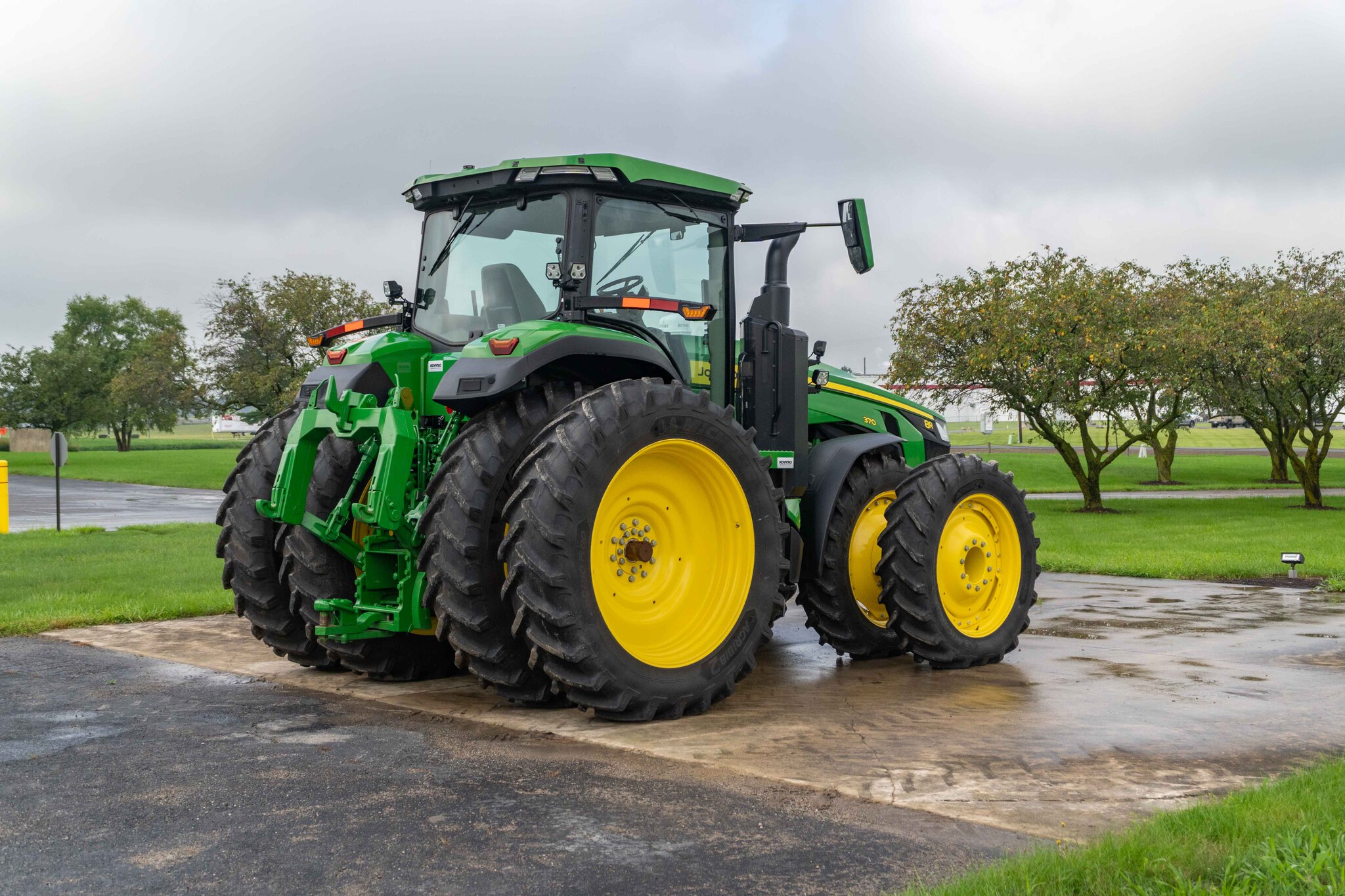 Used 2025 John Deere 8R 370 Row Crop Tractors at Koenig Equipment in Anna, OH - PhotoXL4