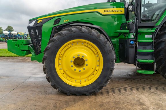 Used 2025 John Deere 8R 370 Row Crop Tractors at Koenig Equipment in Anna, OH - Photo8