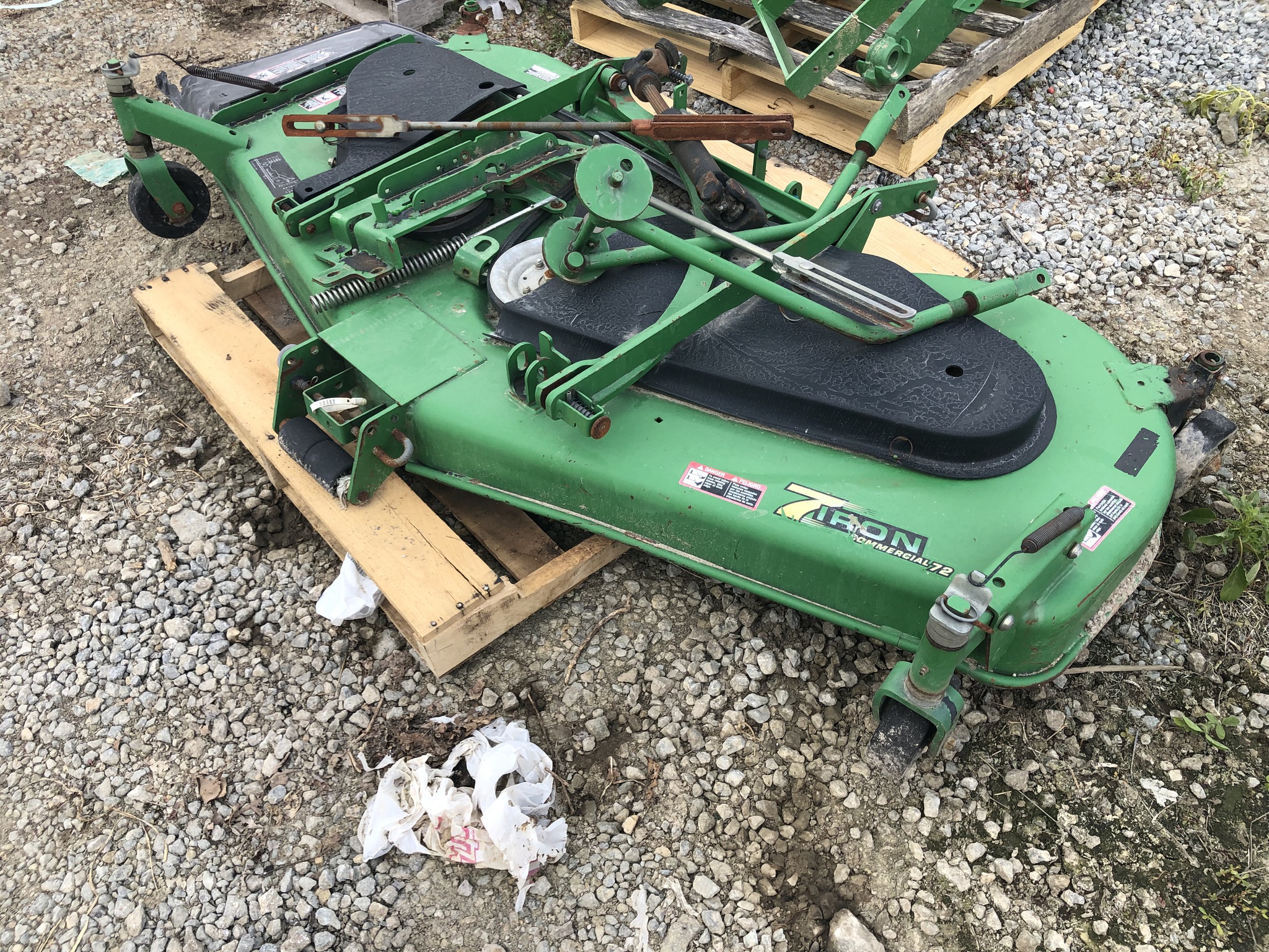 John Deere 72D Image 1