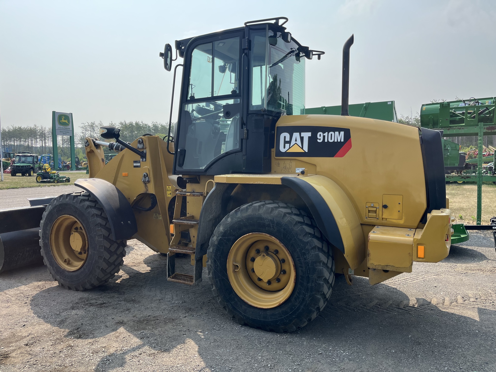 2019 Caterpillar 910M Image 3