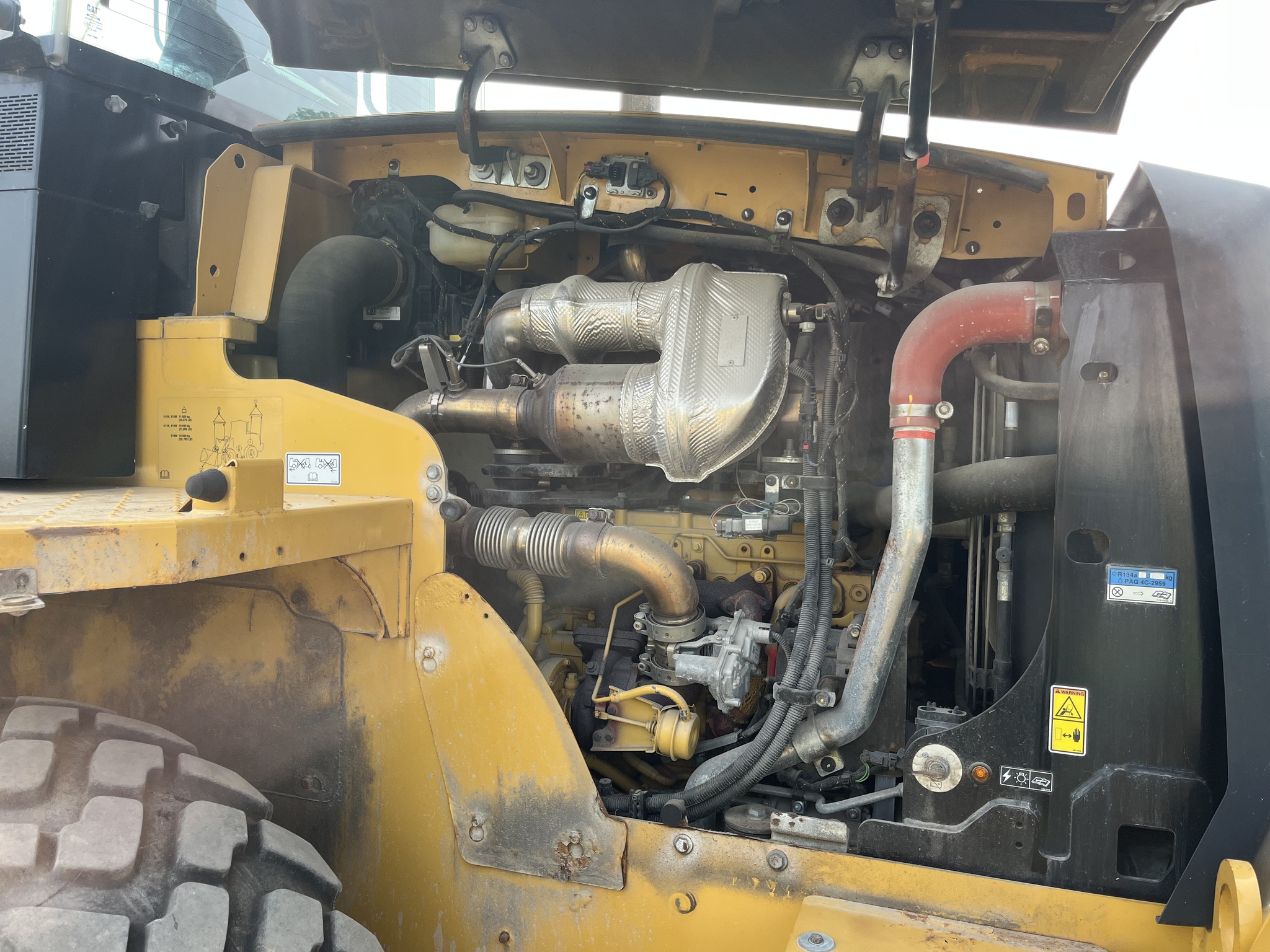 2019 Caterpillar 910M Image 4