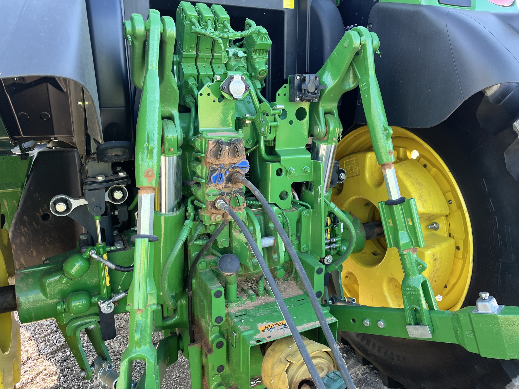 2022 John Deere 6R 145 Image 11