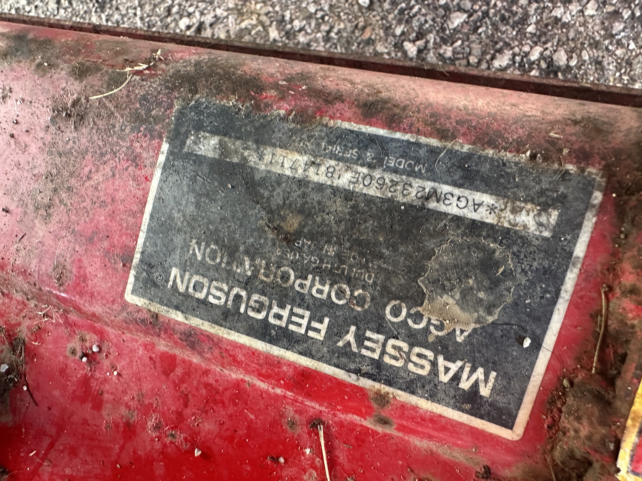 2015 Massey Ferguson GC1705 Image 4