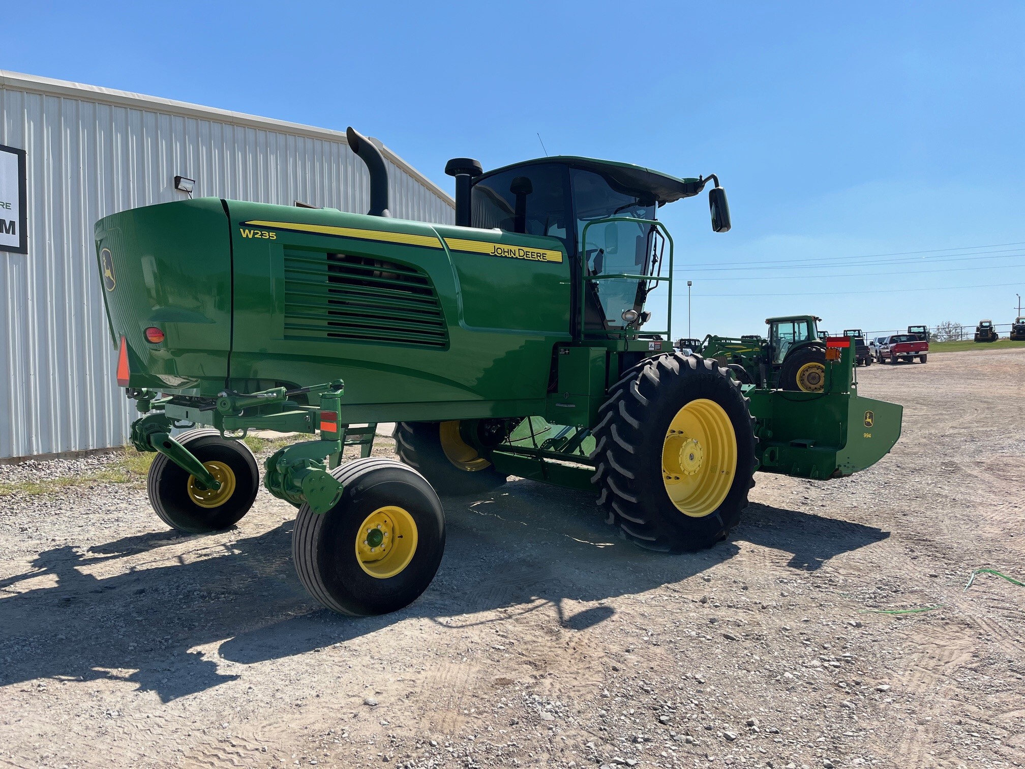 2017 John Deere W235 Image 3