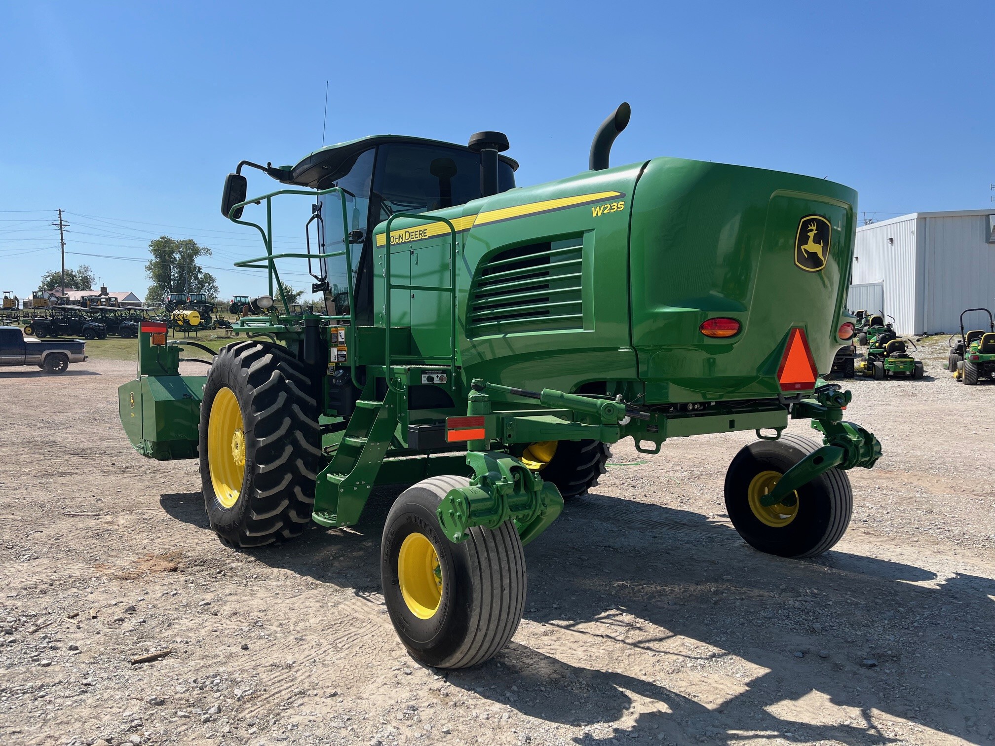 2017 John Deere W235 Image 5