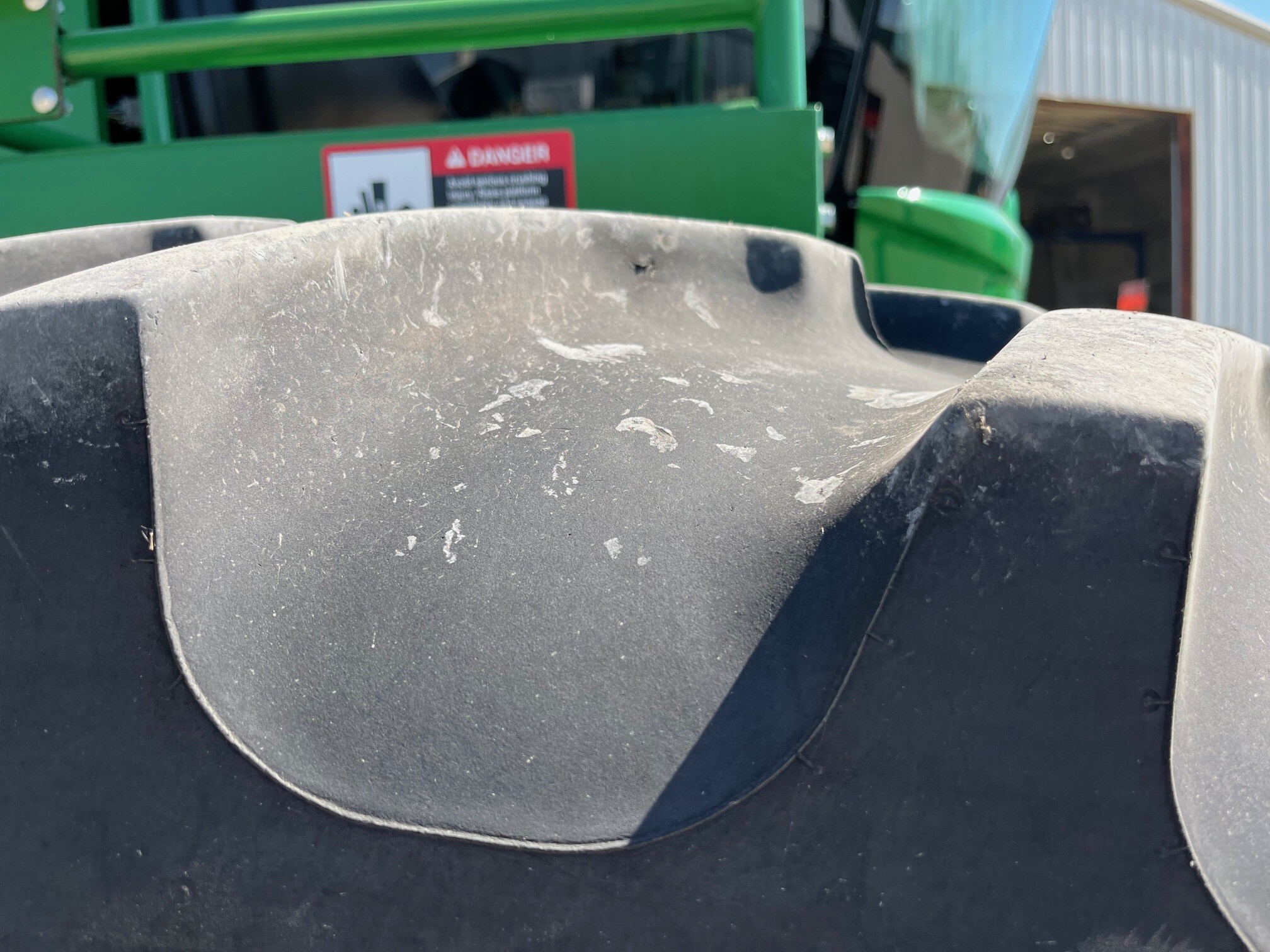 2017 John Deere W235 Image 14