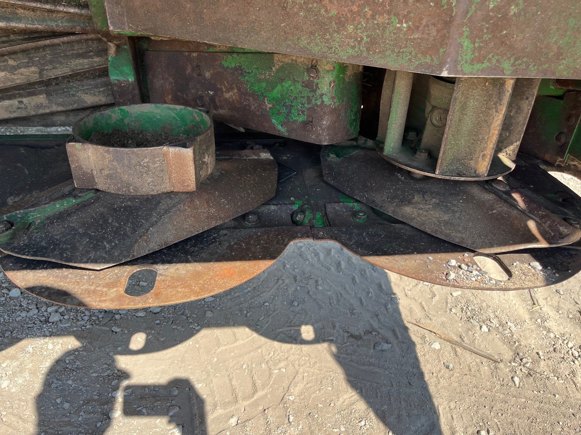 2017 John Deere W235 Image 18