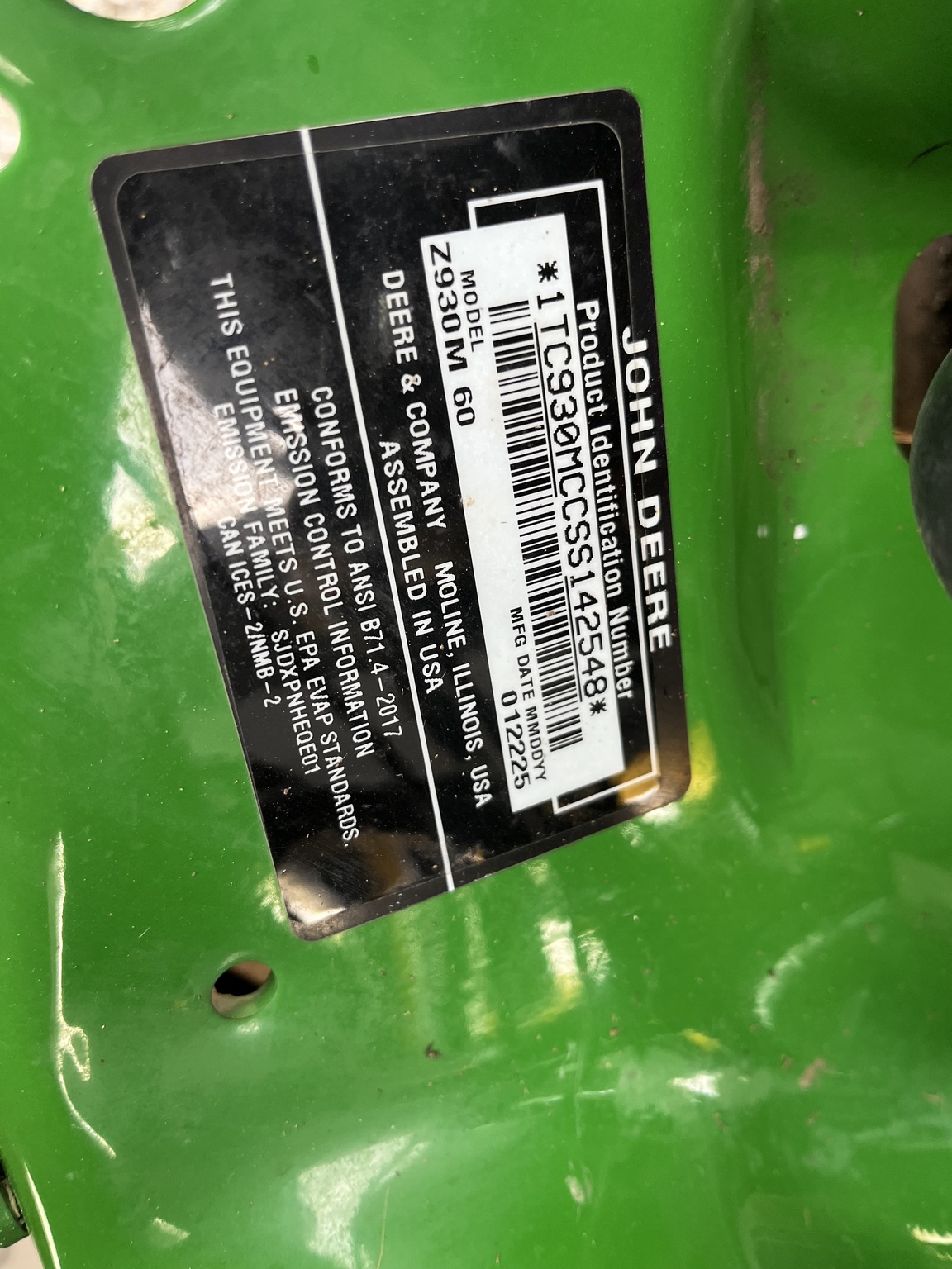  2025 John Deere Z930M at Heritage Tractor in Nevada, MO