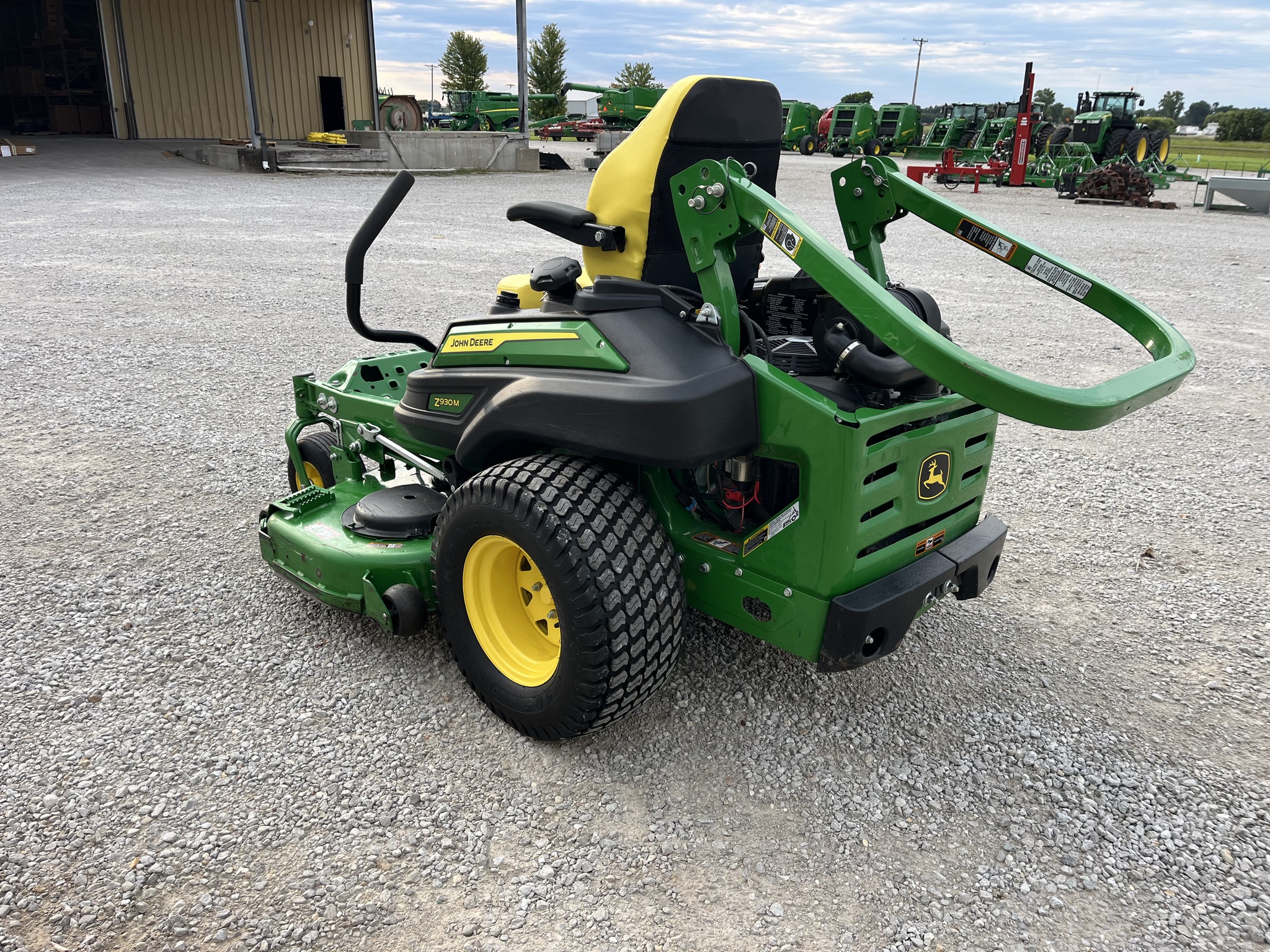  2025 John Deere Z930M at Heritage Tractor in Nevada, MO