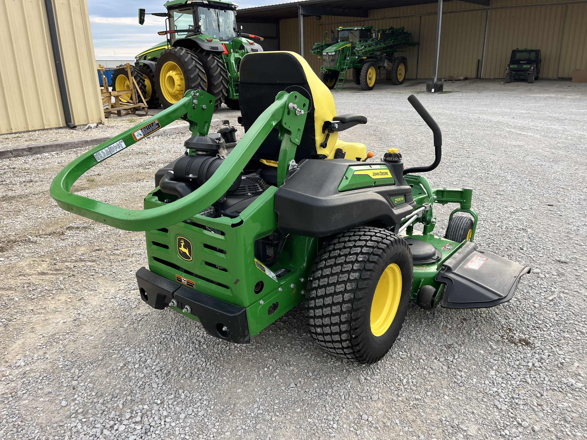  2025 John Deere Z930M at Heritage Tractor in Nevada, MO