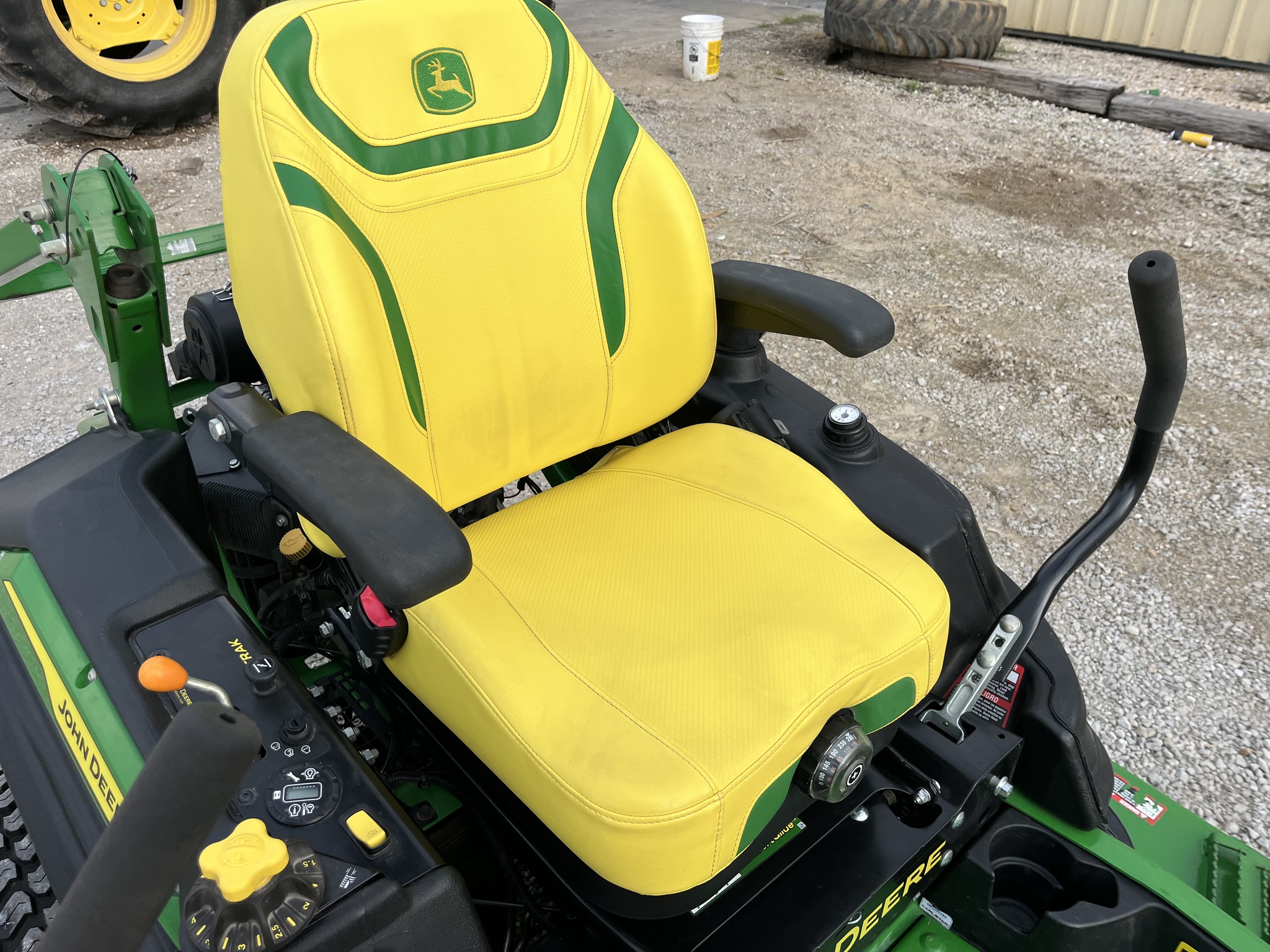  2025 John Deere Z930M at Heritage Tractor in Nevada, MO