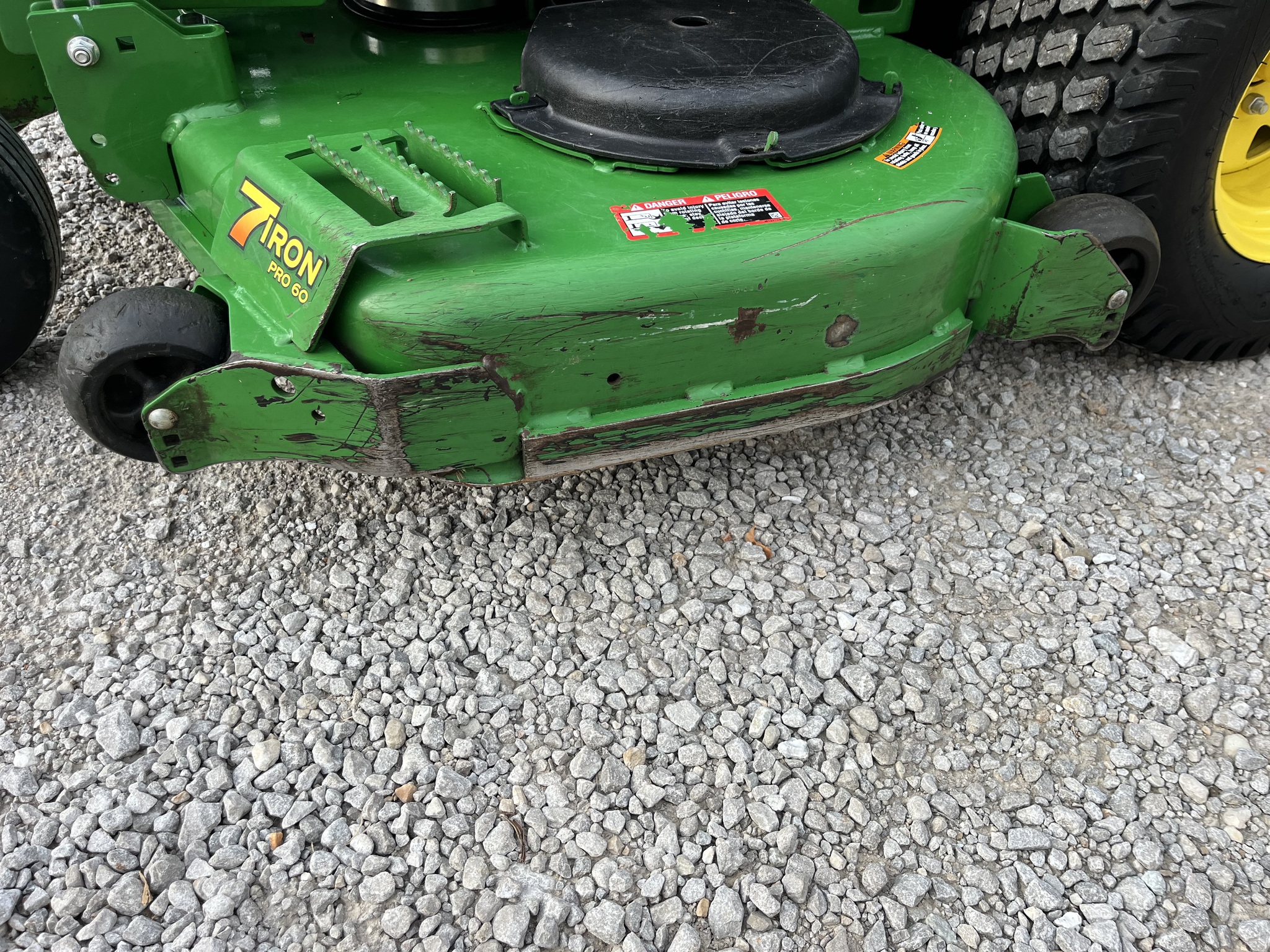  2025 John Deere Z930M at Heritage Tractor in Nevada, MO