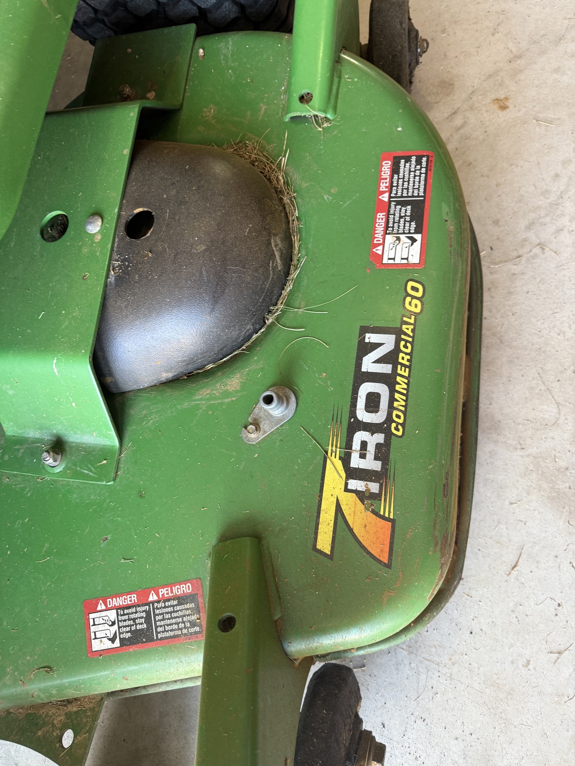 2010 John Deere X720 Image 4