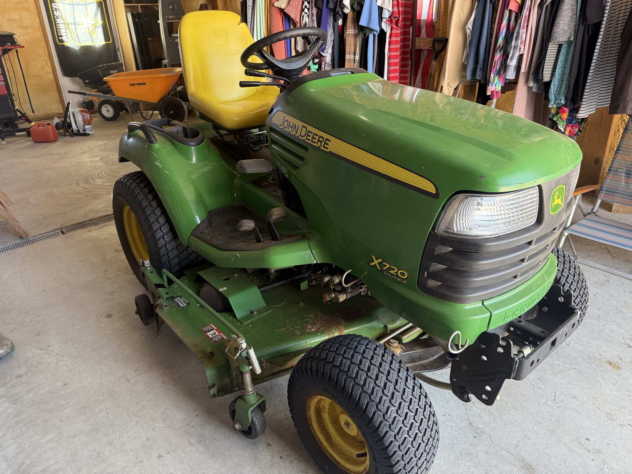 2010 John Deere X720 Image 1