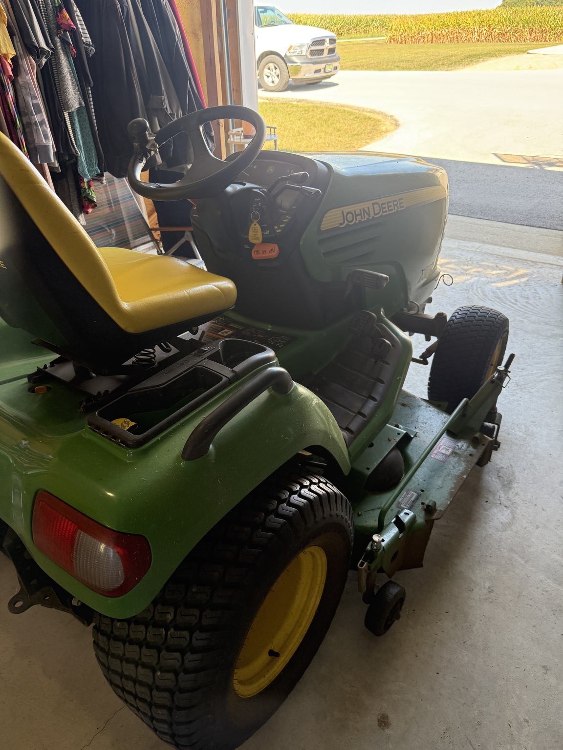 2010 John Deere X720 Image 7