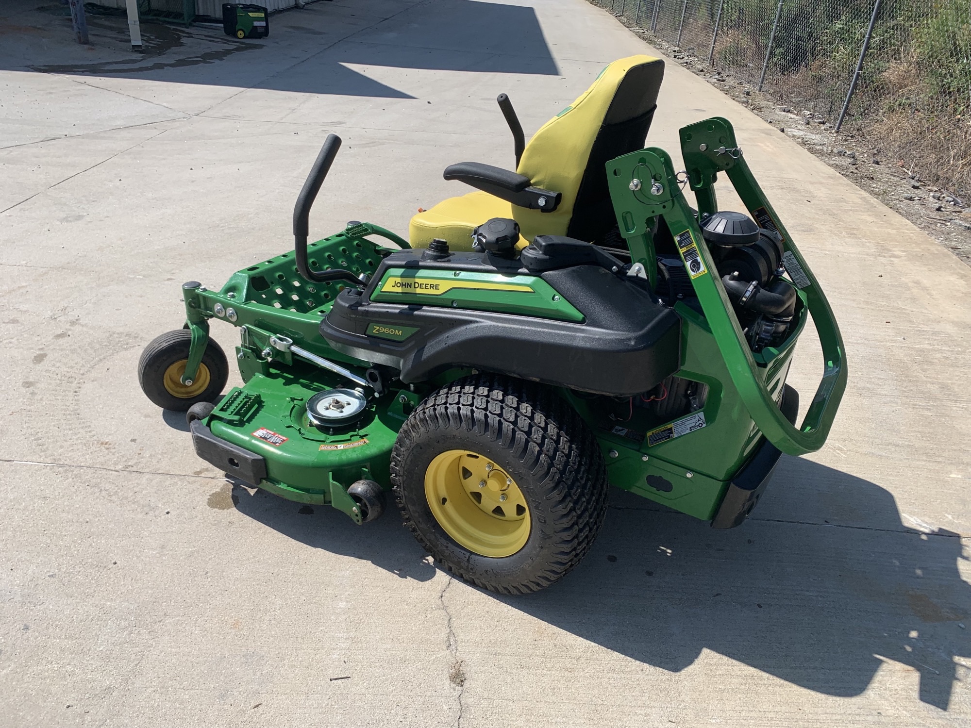 2025 John Deere Z960M Image 2