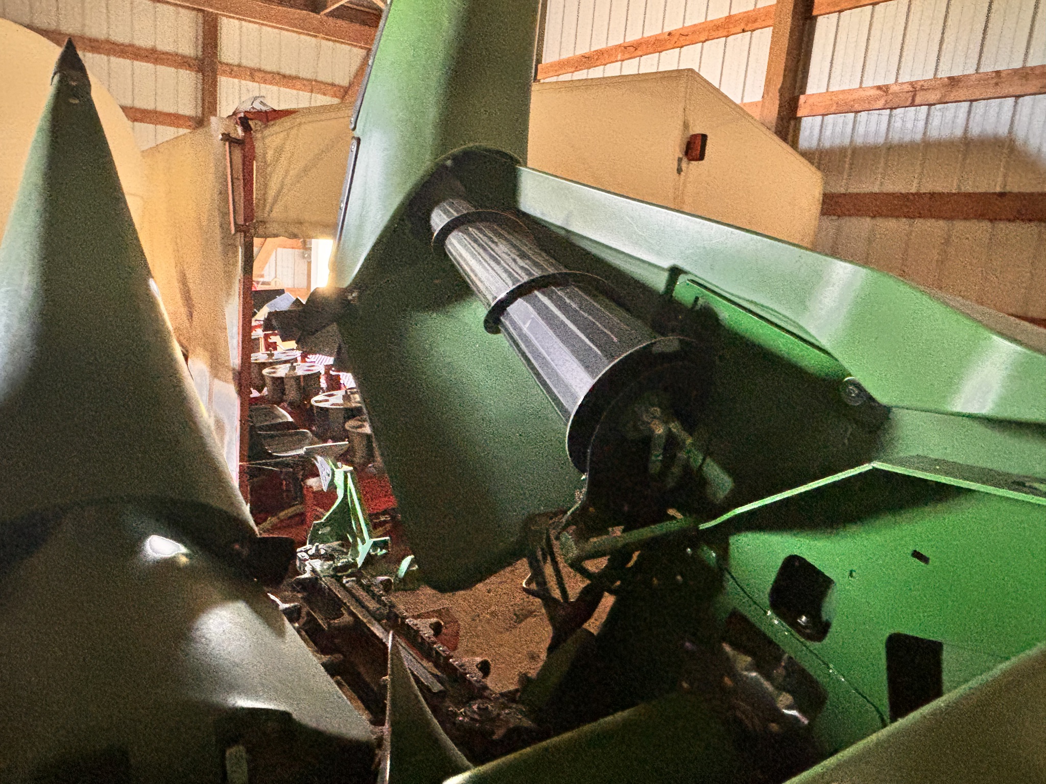 2022 John Deere C8R Image 7