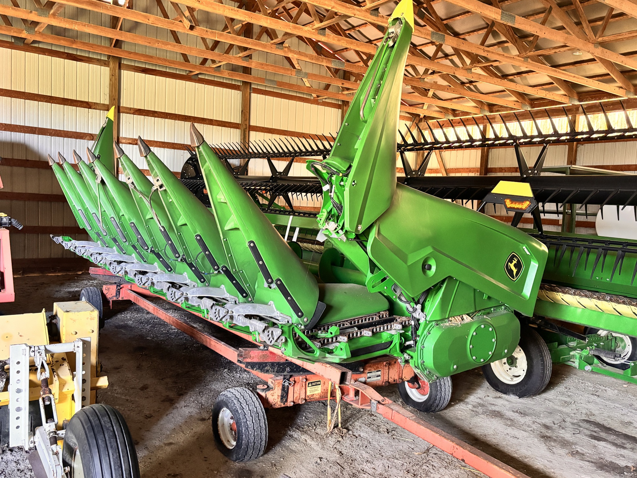 2022 John Deere C8R Image 1