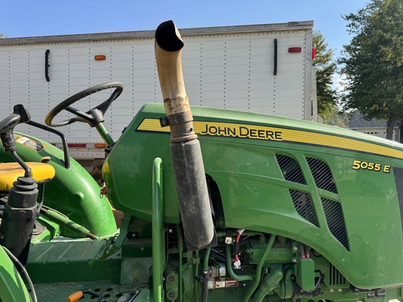 Photo of 2021 John Deere 5055E