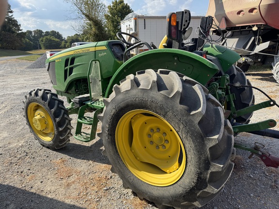 Photo of 2021 John Deere 5055E