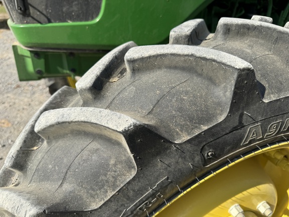 Photo of 2021 John Deere 5055E