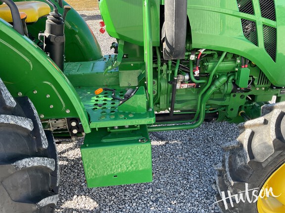 Photo of 2021 John Deere 5055E