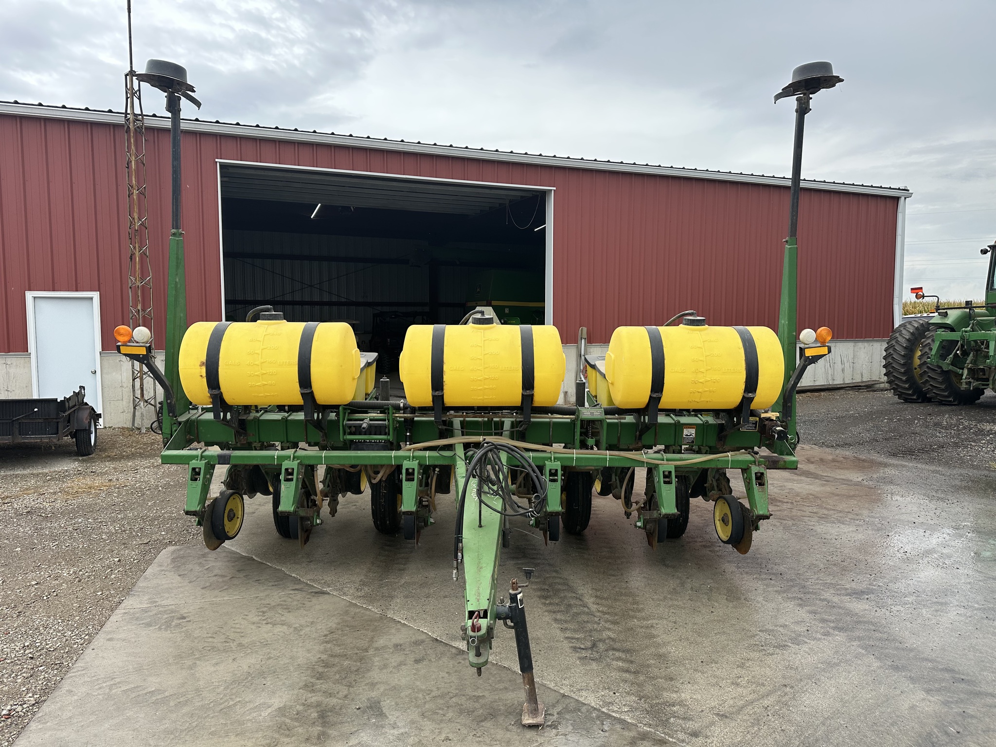 1995 John Deere 7200 Image 8