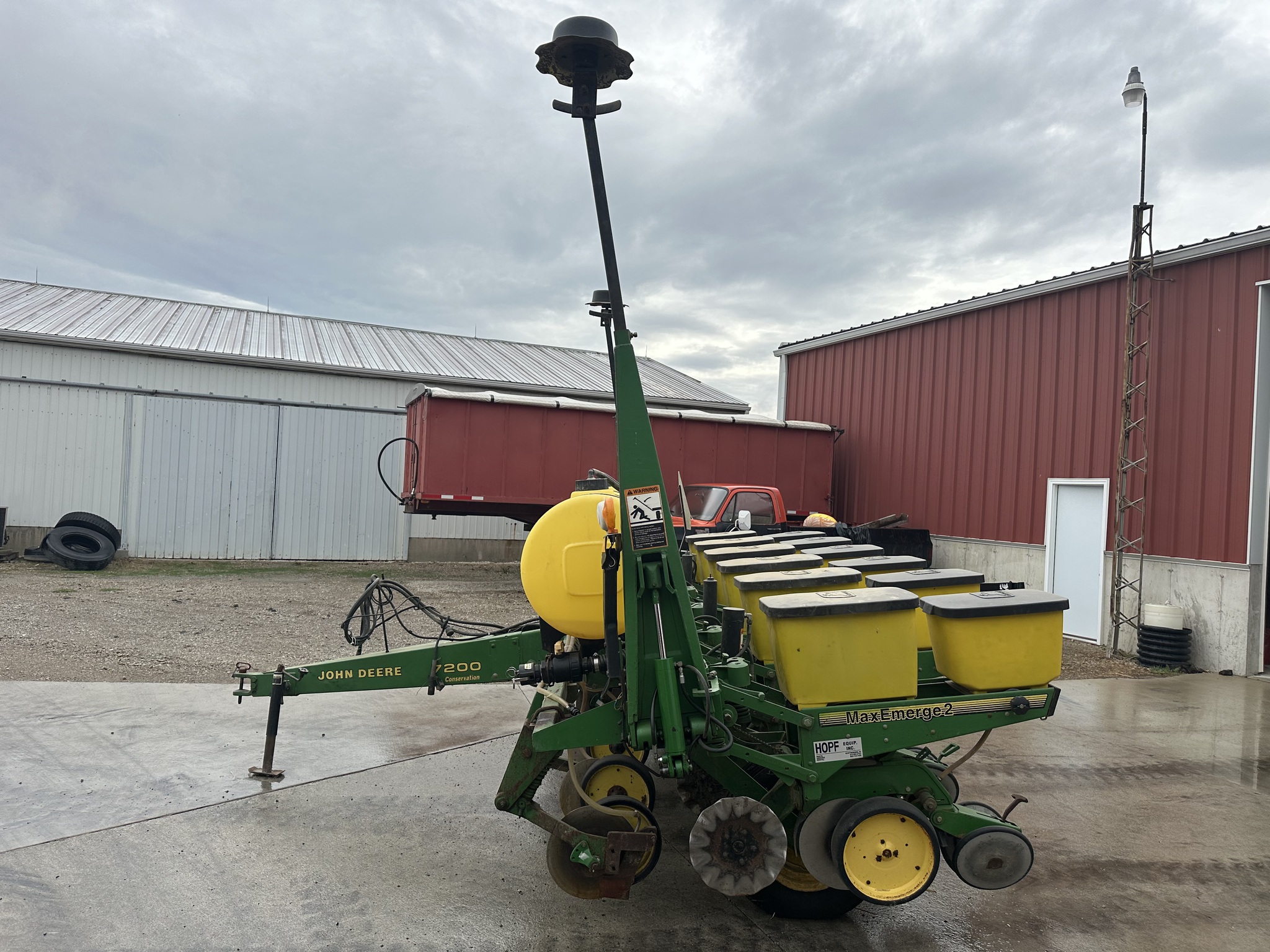 1995 John Deere 7200 Image 2