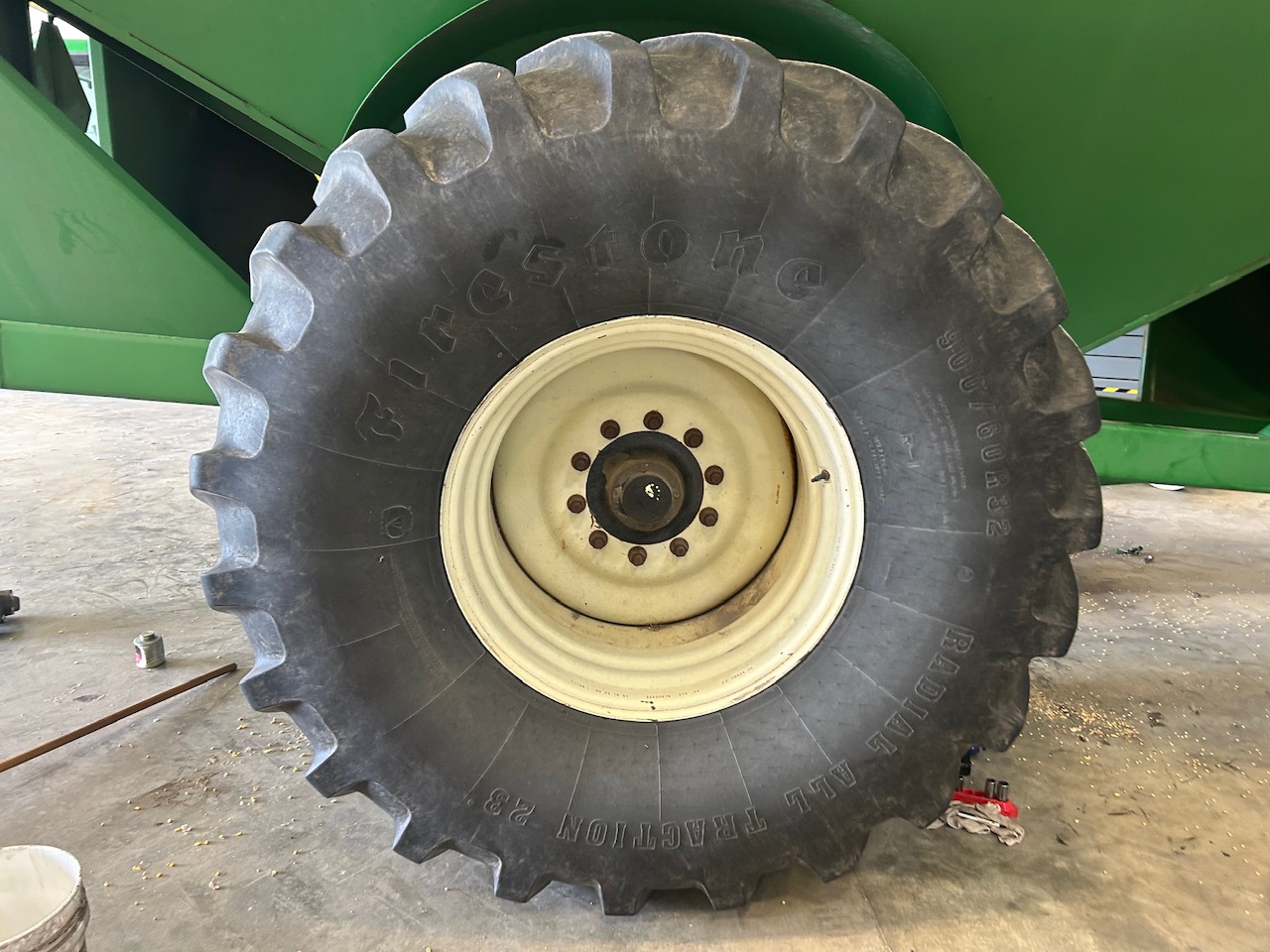  2010 J&M 1000-20 at Heritage Tractor in Streator, IL