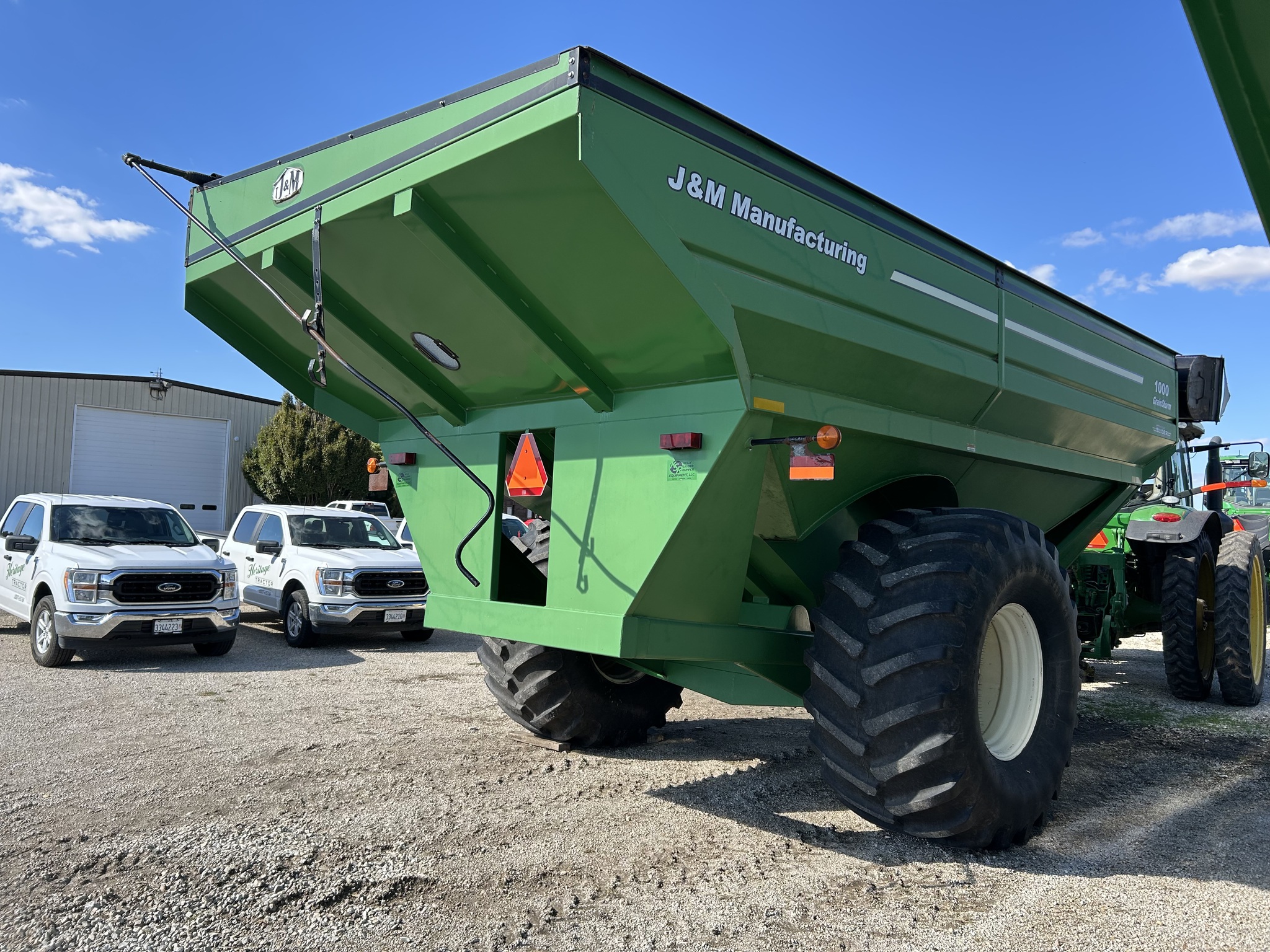  2010 J&M 1000-20 at Heritage Tractor in Streator, IL